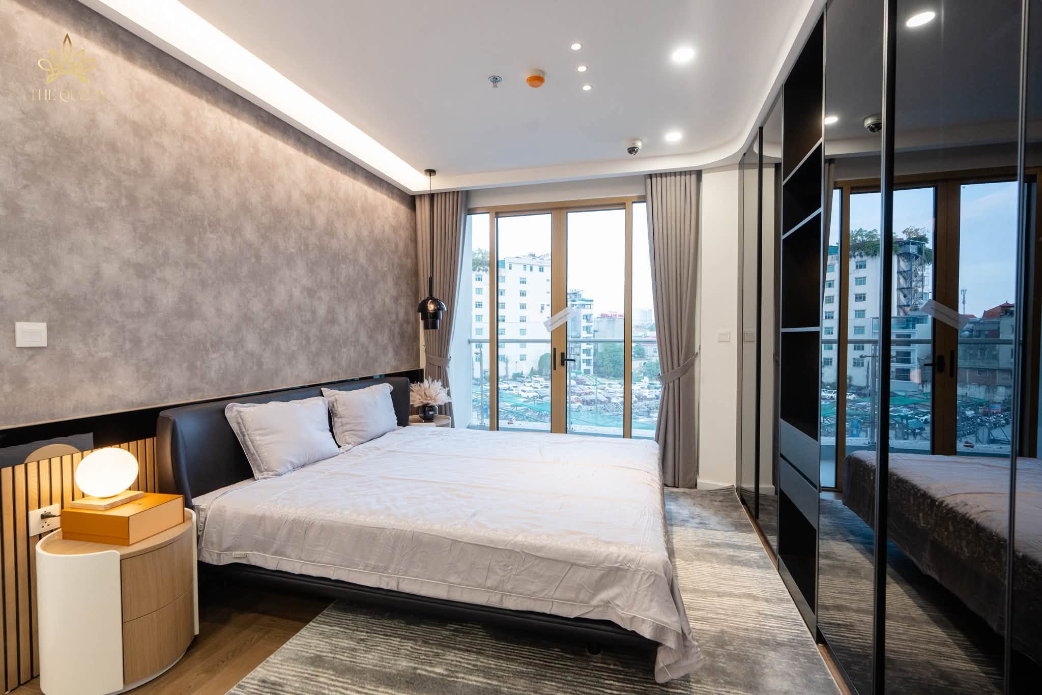 căn hộ mẫu the queen 360 giải phóng